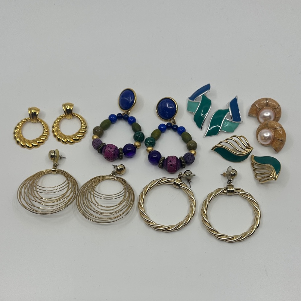 Lots Of Fabulous Vintage Earrings